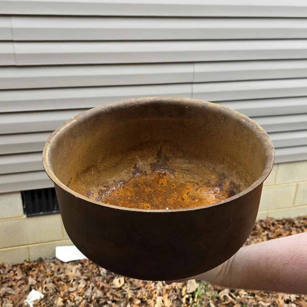 Vintage Heavy Cast Iron Pot Cauldron Bail Handle Rustic Farmhouse Decor 3 Footed
